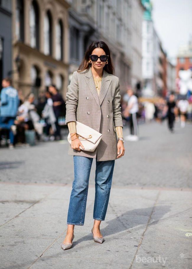 Selain untuk Acara Formal, Ini Rekomendasi Outfit Paduan Blazer dengan