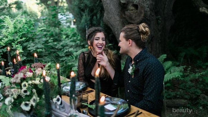 Bosan dengan Nuansa Putih, Inspirasi Black Wedding Ini Bisa Jadi Pilihan