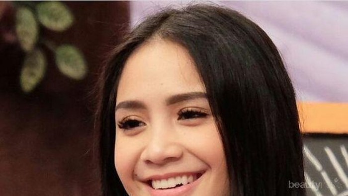 Sering Tampil Natural, Ternyata Harga Skincare dan Makeup Nagita Slavina Jutaan Rupiah!