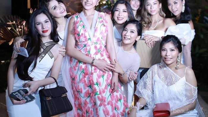 Deretan Squad Artis Indonesia yang Populer di Media Sosial