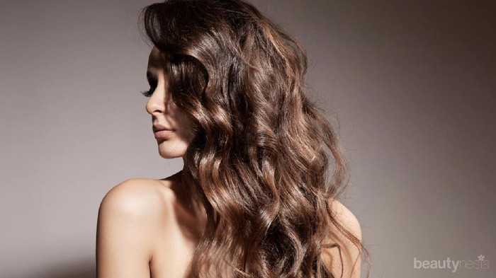 Texturizing Sprays Terbaik untuk Rambut Bergelombang Bak Model-Off-Duty