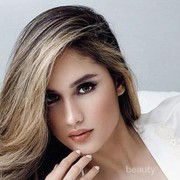 Cantik dan Seksi, Begini Potret Cinta Laura Liburan di Bali