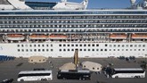 FOTO: Penumpang Kapal Pesiar Grand Princess Dikarantina Beberapa penumpang kapal pesiar Grand Princess yang merapat di Pelabuhan Oakland pada Senin (9/3) dinyatakan positif terinfeksi virus corona.