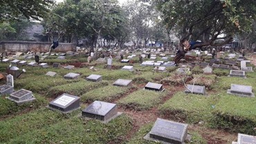 img-title Tata Cara Ziarah Kubur Sebelum Ramadan 2024
