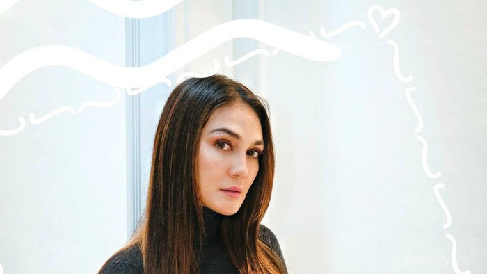 Mewahnya Tas yang Dipakai Luna Maya Saat Liburan ke Jepang, Seharga Rumah!