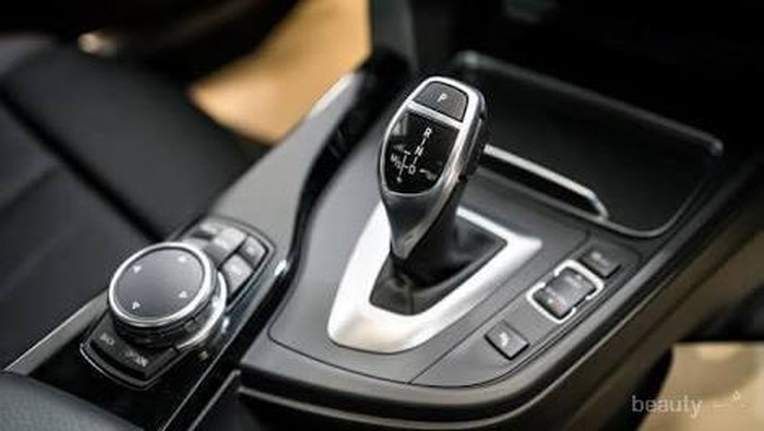 [FORUM] Share donk pengalaman pertama kamu bawa mobil matic (tp ga bisa bw yg manual)