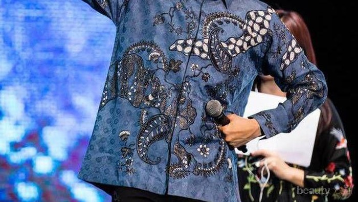 Para Pesohor Dunia yang Pernah Mengenakan Batik, dari Obama hingga Personel EXO