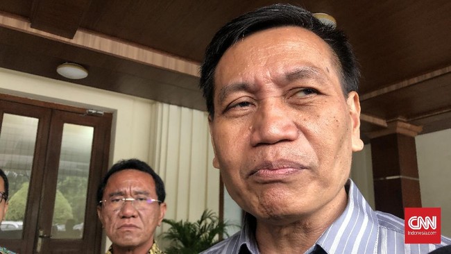 Plt Dirjen HAM Mualimin Abdi menyebut pengaturan batas usia calon pimpinan KPK diperlukan dalam rangka pemenuhan hak untuk memperoleh kesempatan yang sama.