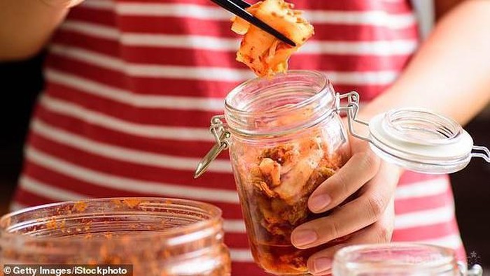 Banyak yang Belum Tahu, Kimchi Ternyata Bisa Cegah Rambut Rontok Lho