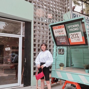 6 Mix and Match Style Celana Pendek ala Influencer Indonesia