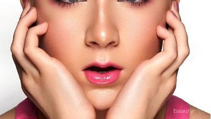 Inspiratif, Kisah Sydney Sikes yang Sukses Jadi Makeup Artist dan Influencer di Usia 15 Tahun