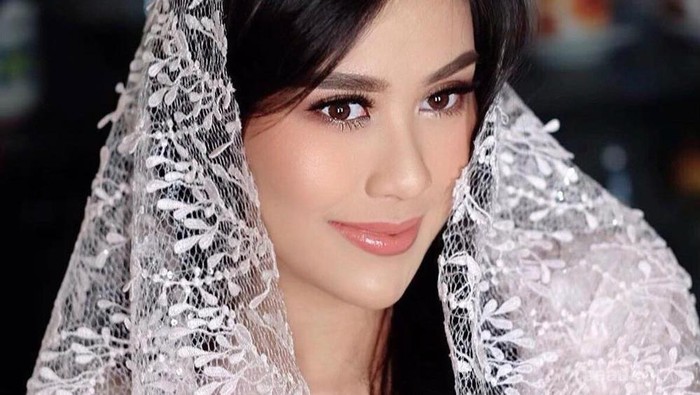 Aura Bumil Syahnaz Sadiqah yang Makin Terpancar di Syukuran 4 Bulanan