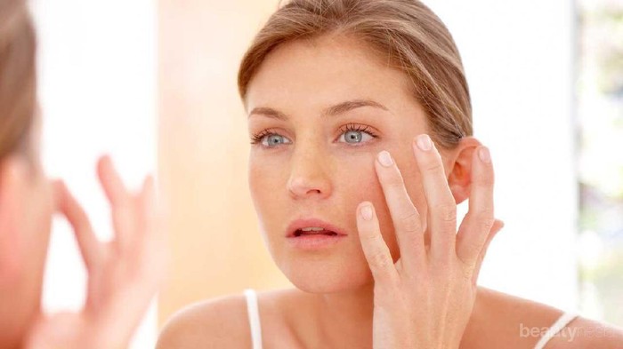 Punya Beragam Masalah Kulit, Bolehkah Pakai Lebih dari Satu Serum Sekaligus?