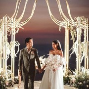 Dari Glamour Hingga Atraktif, Begini Gaun Pernikahan Serba Putih Vinna Gracia