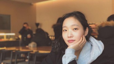 img-title Kim Go Eun Resmi Bintangi Drama Anyar Adaptasi Webtoon 'Yumi's Cell'