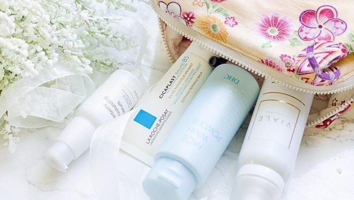 [FORUM] Selain Moisturizer dan Serum, skincare apa sih yang kalian wajib bawa waktu traveling?