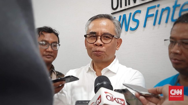 OJK berjanji memberikan kredit murah bagi masyarakat yang ingin mengambil kredit kendaraan bermotor ramah lingkungan, termasuk listrik.
