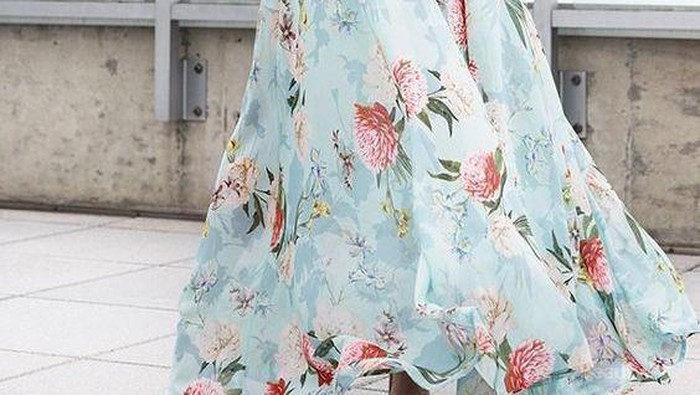 Mengenal Maxi Dress dan Cara Padu Padan Style yang Tepat