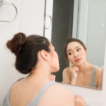 img-title Mudah! Cara Facial Ini Bisa Kamu Lakukan Sendiri di Rumah