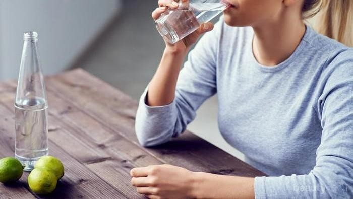 Kesalahan Kebiasaan Minum Air yang Bisa Ganggu Kesehatan