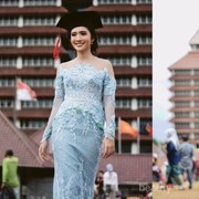 [FORUM] Minta rekomendasi warna kebaya untuk wisuda untuk skintone sawo matang dong girls!
