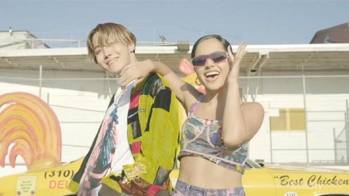 Baru Rilis, Tantangan Joget Chicken Noodle Soup Jadi Trend di Tik Tok