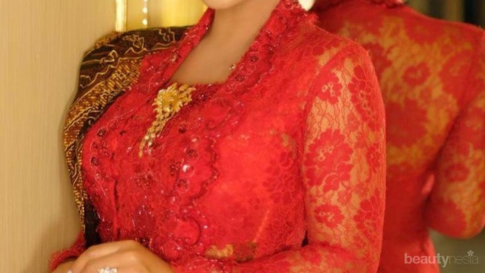 Dari Diva ke Parlemen, Begini Gaya Makeup Bold ala Mimi Krisdayanti