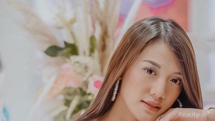 8 Tips Styling Gaya Feminin ala Ibu Muda Anissa Aziza