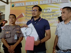 Sungguh Terlalu, Guru SD di Surabaya Cabuli 8 Murid