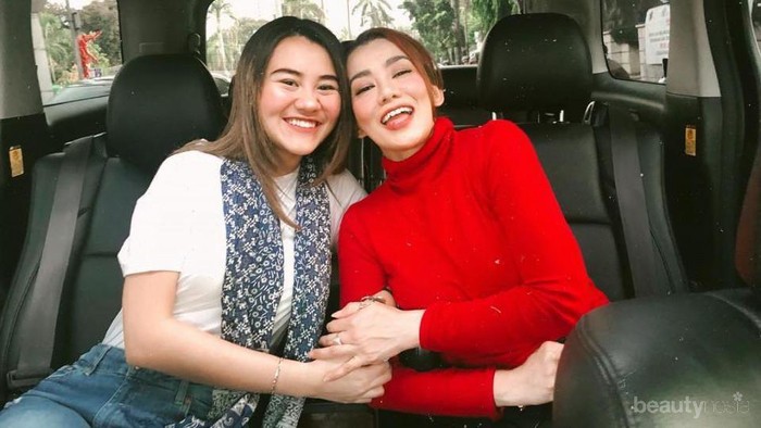 Kompak! Begini Potret Reza Artamevia dan Aaliyah Massaid