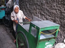 Meski Sebatang Kara, Pantang Bagi Mbah Hawati Meminta-minta