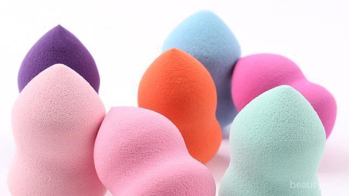 Kamu Pengguna Beauty Blender? Ini 5 Hal yang Penting Kamu Ketahui