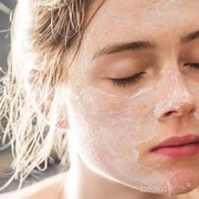 Panduan Pemula: Tips Eksfoliasi yang Aman untuk Kulit Sensitif