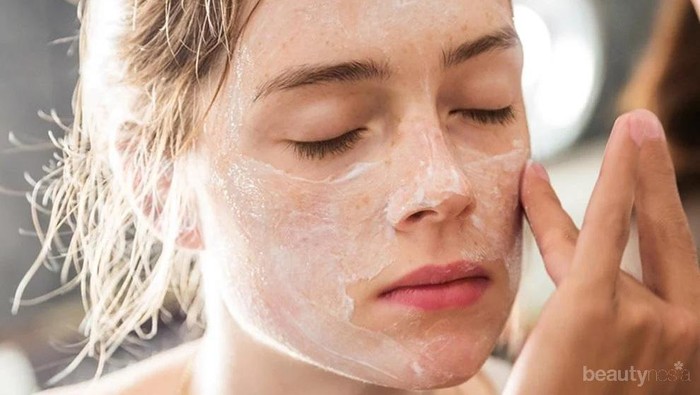 Panduan Pemula: Tips Eksfoliasi yang Aman untuk Kulit Sensitif