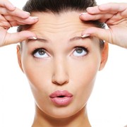 Hilangkan Keriput di Dahi dengan Cara Ini Agar Tampil Lebih Cantik