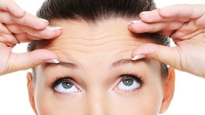 Hilangkan Keriput di Dahi dengan Cara Ini Agar Tampil Lebih Cantik