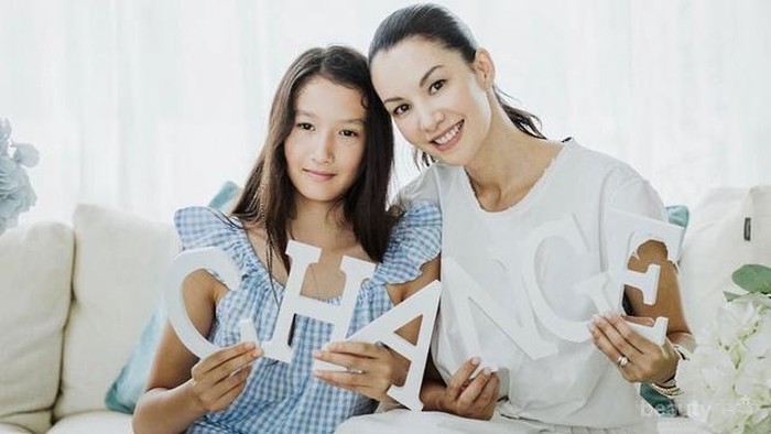 Jarang Terekspos, Ini 11 Potret Nyla Koh Anak Nadya Hutagalung