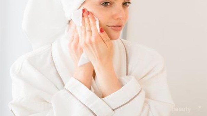 Bukan Cuma Iritasi, Ini 5 Efek Buruk Membersihkan Wajah dengan Tisu Basah
