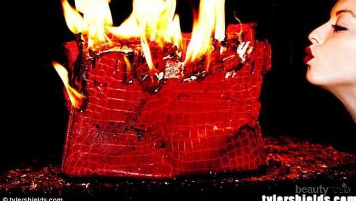 [FORUM] Viral, akun online shop di Surabaya membakar tas senilai 50jt!