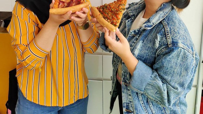 Editor's Pick: Pezzo Pizza VS Pizza Place, Enakan Mana?