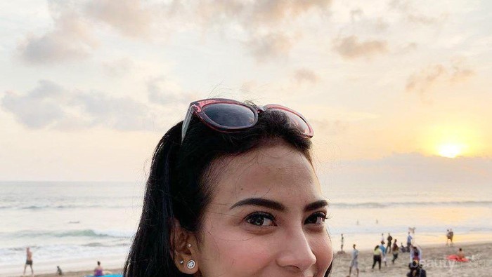 Makin Seksi, 6 Potret Vanessa Angel dengan Bikini yang Bikin Gagal Fokus