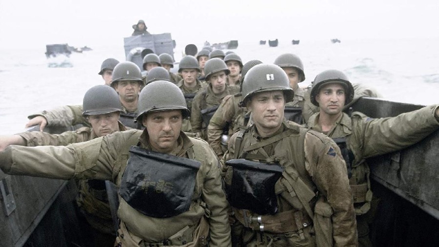 Saving Private Ryan Deretan film terbaik yang pernah diperankan Tom Hanks sebelum akhirnya positif terjangkit virus Corona.