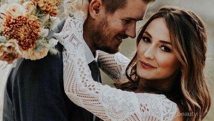 Mau Menikah? Yuk Ketahui Beauty Tips dari Para Pengantin Berikut Mau Menikah? Yuk Ketahui Beauty Tips dari Para Pengantin Berikut