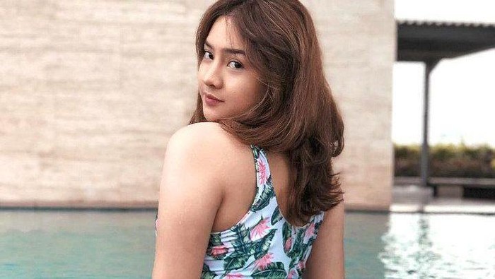 Bikin Iri! 5 Potret Body Goals Anya Geraldine yang Rajin Olahraga