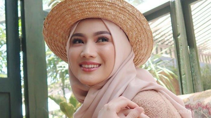 10 Potret Melody Eks JKT48, Makin Memesona Setelah Menikah