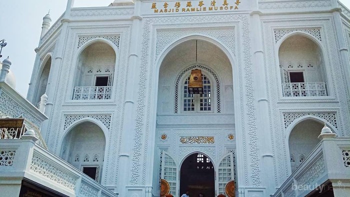 Rekomendasi 5 Masjid Terindah di Jakarta untuk Akad Nikah