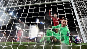 Malam Sempurna Liverpool Dirusak Blunder Adrian