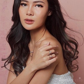 Makin Standby, 5 Inspirasi Warna Rambut ala Makeup Artist Vinna Gracia