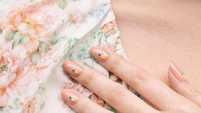 Ide Cat Kuku Cantik untuk Pernikahan yang Enggak Bikin Mama Marah