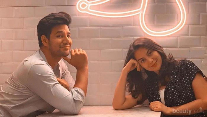 Cantik dan Berbakat, 5 Artis Indonesia Ini Pilih Nikah Siri